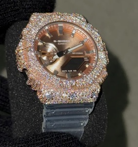 Montre de luxe en or rose sertie de moissanite et de diamants VVS, style hip-hop - Product Image 1
