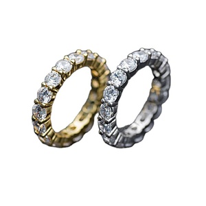 Juego de puntas de una sola fila chapado en oro con certificado GRA de moissanita con forma de Hip Hop de plata esterlina - Product Image 1