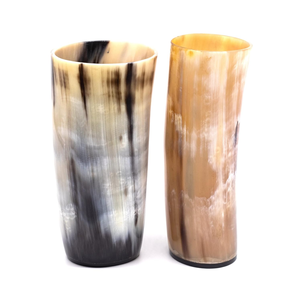 Verre à boire en corne de Viking de qualité supérieure, verre à café avec base en bois et gravure personnalisée - Product Image 1