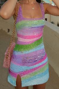 Vestido de Noche Corto con Cuentas de Lujo para Mujer |   Vestido de cóctel ajustado sin mangas con cuello en V profundo |   Vestido de Fiesta al por Mayor - Product Image 5