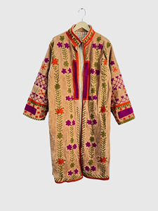 Veste florale brodée pour femmes grandes tailles, col mandarin, manches longues, manteau long, fabrication artisanale, style Prairie Chic, vêtements d'automne - Product Image 1