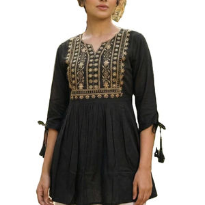 Découvrez cette magnifique kurta courte en tissu rayonne lourd de créateur, tendance, idéale pour le bureau, le quotidien ou les occasions spéciales, en vente. - Product Image 1