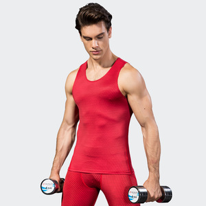 Camiseta sin mangas deportiva de poliéster transpirable con cuello redondo y color rojo sólido para hombre - Product Image 4