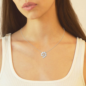 Collar con Colgante de Diamantes Cultivados en Laboratorio en Forma de Espiral de Oro Blanco - Product Image 3