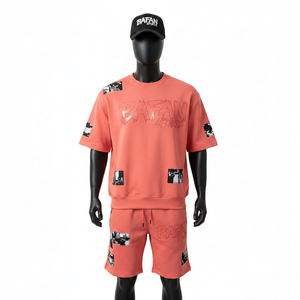 Conjunto de sudadera y pantalones cortos de felpa premium, tacto suave de algodón, color coral, logotipo en relieve, panel con parche, conjunto de sudadera y pantalones cortos para hombre - Product Image 6