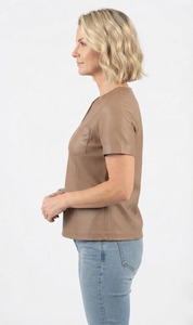 Camiseta de cuero para mujer al por mayor, manga corta, cuello redondo, top de moda de cuero PU, ropa formal de calle, camiseta de diseño personalizado - Product Image 5