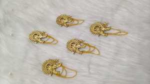 Broche Flûte de Krishna en Or Antique, Bijou Spirituel Hindou, Accessoire de Blazer pour Turban de Marié Indien - Product Image 3