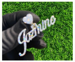 Collar con Colgante de Plata 925 con Baño de Rodio, Estilo Romántico, con Nombre en Cursiva, Diamante Cultivado en Laboratorio, Cierre de Corazón con Cristales, Regalo Personalizado - Product Image 4