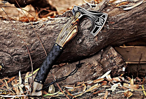 Hacha Decorativa Estilo Vikingo Hecha a Mano con Mango de Madera para Uso en Exteriores, Hacha Vikinga de Colección con Color y Tamaño Personalizados - Product Image 4