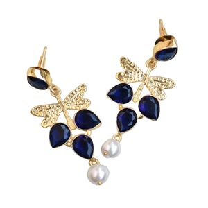 Pendientes de Mariposa de Latón Natural con Piedras Semipreciosas Naturales de Primera Calidad, Acabado Chapado en Oro de 18K, Hipoalergénicos, Seguros de Usar, Unisex - Product Image 3