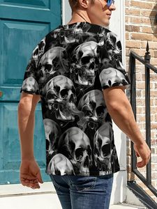 Camiseta de Manga Corta con Estampado de Calavera Gótica para Hombre, Corte Regular, Cuello Redondo, Tejido Jersey con Estampado Digital - Product Image 3