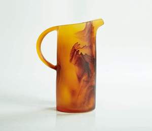Nouvelle Carafe à Eau et Jus de Fruits de Luxe en Résine Bleue de Qualité Supérieure, Design Écologique et Floral, Idéale pour les Infusions de Thé et Personnalisable pour Mariages - Product Image 4
