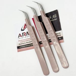 Pinzas de Extensión de Pestañas de Acero Inoxidable Curvadas con Recubrimiento Rosa, Ecológicas, con Logotipo Personalizado, Mango con Estampado de Corazón Sostenible, Precisión - Product Image 3