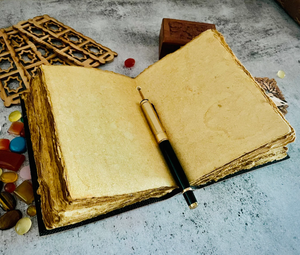 Journal en cuir vintage : Carnet des Ombres Crâne, Papier antique (7x5 pouces) - Product Image 5