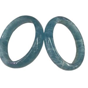 अच्छी गुणवत्ता कस्टम दूधिया एक्वा रत्न चूड़ी गहने 55.8mm प्राकृतिक Aquamarine चूड़ी हीलिंग पत्थर गले चक्र सफाई - Product Image 5