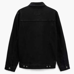 Veste en jean unisexe NESTA SPORTS élégante toutes saisons, texture durable, coupe moderne, idéale pour les tenues quotidiennes et la vente en gros - Product Image 3