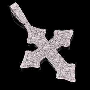 Pendentif Croix en Argent 925 et Moissanite, Micro-Pavé, Luxe, Unisexe, Bijou Religieux Chrétien, Idéal au Quotidien - Product Image 3