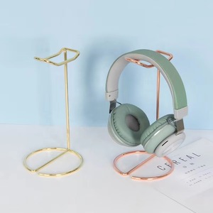 Soporte de exhibición para auriculares de acero inoxidable cepillado plateado, ecológico, moderno y de lujo, fácil de usar. - Product Image 4