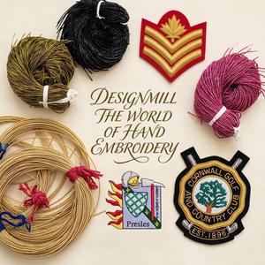 Aplique de Lujo Ecológico Personalizable con Diseño 3D, Forma de Concha con Cuentas de Hilo Metálico, para Coser, Rayas Crema Coral con Ribete Dorado - Product Image 4