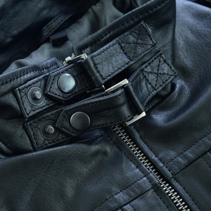 Veste de moto en cuir imperméable de haute qualité pour hommes, vêtements de sport de motard coupe-vent durables pour une conduite sûre - Product Image 6