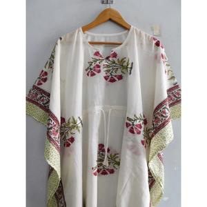 เดรสผ้าฝ้ายพิมพ์ลายบล็อกคอวีทรงแม็กซี่ แขนทรงปีกค้างคาว ทำมือ เป็นมิตรกับสิ่งแวดล้อม สไตล์โบฮีเมียน เหมาะสำหรับใส่คลุมชุดว่ายน้ำ ทรงหลวม สวมใส่สบาย เหมาะกับฤดูร้อนและรีสอร์ท - Product Image 2