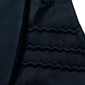 Guantes de Carreras Clásicos de Cuero Negro – Diseño Compatible con Pantalla Táctil Inteligente – Prenda de Cuero Genuino Perforado Profesional - Product Image 3