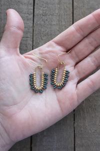 Universal Overseas Stylish Hand Woven Delicate Seed Bead Crystal Earrings Vintage Ethnic Fan-Shaped Boho Earrings for Women - Product Image 6