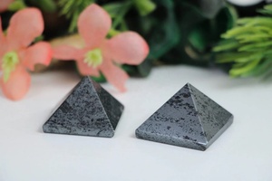 Belle qualité de pyramide d'agate d'hématite vente en gros pyramide de cristal naturel poli pyramides de guérison pour la décoration - Product Image 2