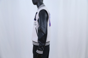 Veste de baseball d'hiver personnalisée en laine mérinos 100% avec broderie chenille, style hip-hop, pour hommes, avec manches en cuir - Product Image 2