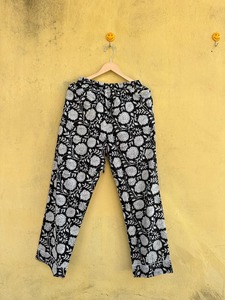 Black Floral Printed Cotton <b>Pajamas</b> Set Long Sleeve Turn-down Collar Elastic Waist Casual Sleepwear Full Length Woven <b>2</b>-<b>Piece</b> - Product Image 2