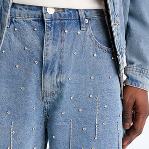 Pantalones cortos de mezclilla para hombre Lupin: Fabricante de mezclilla, cintura doble personalizada, rodillas con diamantes y pedrería, estilo cargo holgado. - Product Image 4