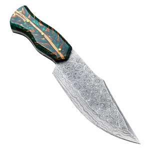 Couteau de chasse artisanal en acier Damas avec manche en résine, étui en cuir, personnalisable OEM/ODM, lame de qualité industrielle à pointe tombante - Product Image 1