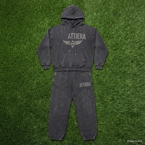 Conjunto de Sudadera con Capucha y Pantalones Jogger Personalizado en Gris Carbón con Pedrería, de Algodón y Felpa, Estilo Urbano Oversize, Venta al por Mayor OEM - Product Image 5
