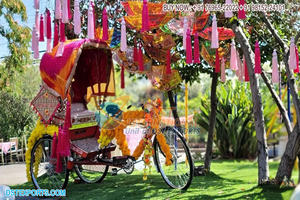 Decoración elegante para fotomatón estilo desi, rickshaw, estilo punjabi, entrada nupcial, tuk tuk, decoración para fotomatón Haldi con auto rickshaw USA - Product Image 4