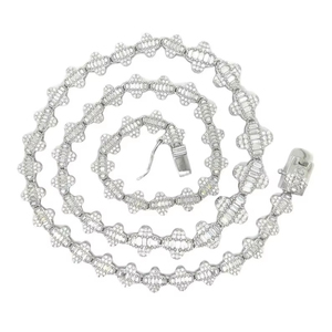 สร้อยคอประดับจี้รูปทรงบาแกตต์ โคลเวอร์ เพชรขาวทรงกลม ชุบเงิน ประดับลูกปัด ได้รับการรับรองจาก IGI สำหรับงานปาร์ตี้ของผู้หญิง - Product Image 1