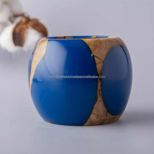 Vente chaude Brûleur à bois en résine avec finition brillante Bakhoor Design unique et moderne Brûleur Mubkhara en résine époxy fabriqué en Inde - Product Image 5