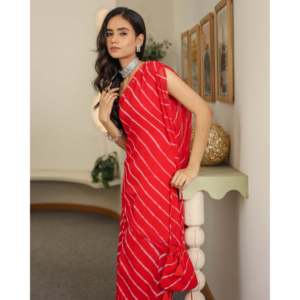 Ensemble Kurta Rouge Asymétrique Lorient pour Usage Quotidien, Taille XS, Coupe Ample et Transparente, Service de Traitement Manuel - Product Image 4