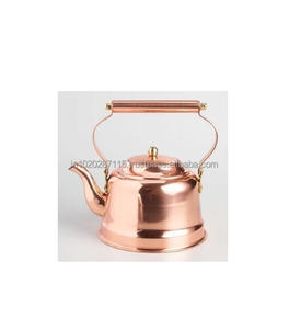 Hervidor de cobre elegante con caño estrecho y tapa abovedada hecha a mano para el servicio de té o accesorios para el hogar de inspiración vintage - Product Image 5