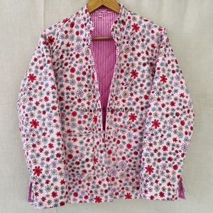 Chaqueta Acolchada de Algodón Hecha a Mano en India, Chaqueta Corta y Larga Bordada a Mano, Chaqueta Unisex Suzani Hecha a Mano - Product Image 4