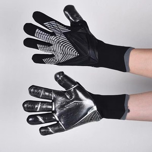 Gants de gardien de but de football MILIENZ SPORTS APPAREL Predator en cuir respirant avec fermeture auto-agrippante, en latex épais antidérapant - Product Image 2