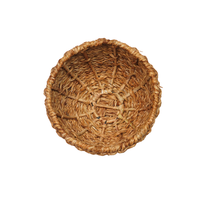 Panier suspendu en jonc de mer écologique fait main avec support en macramé de jute et pompon – Vente en gros