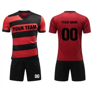 Tenue de football, vêtements de performance athlétique, usage sportif actif, uniforme de football moderne, nom d'équipe personnalisé avec numéro et logo sur mesure. - Product Image 4
