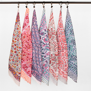 Pañuelo y Bufanda Floral de Algodón Orgánico Estampado a Mano, Transpirable, Sostenible, para las Cuatro Estaciones, Unisex, Estilo Boho, para Cuello y Cabello - Product Image 1