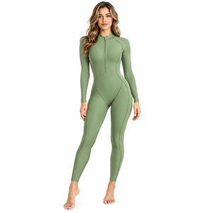 Profitez d'aventures aquatiques actives avec un maillot de bain intégral pour femme, doté d'un design ajusté, d'un tissu doux et fiable. - Product Image 2