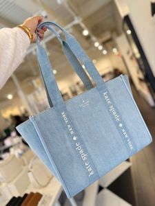 Sac fourre-tout en jean avec logo personnalisé, grande capacité, en tissu de coton, pour femmes, pour le shopping, les voyages et l'usage quotidien - Product Image 4