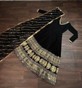 Vestido Anarkali Negro Estilo Bollywood de Moda, Bordado de Lujo con Hilo Dorado, Ropa Étnica India y Pakistaní Informal para Invierno y Verano - Product Image 4