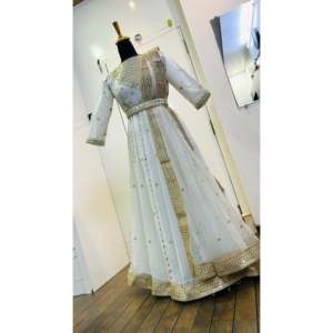 Robe de créateur Anarkali avec belle Dupatta pour les fêtes et les soirées - Product Image 1