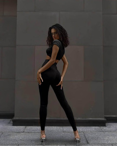 Conjuntos de Yoga Sin Costuras para Mujer, Conjuntos Deportivos Tie Dye, Leggings de Cintura Alta con Efecto Scrunch, Sujetador Deportivo, Trajes Deportivos Tie Dye - Product Image 5