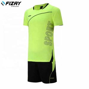 Personnalisé Hommes et Enfants Football Football Uniformes Adulte Sublimation Jersey Costume pour Entraînement Sportif pour Porter - Product Image 2