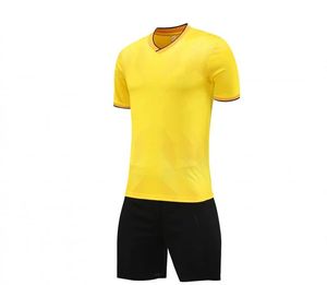 Uniformes de fútbol personalizables para hombre, último diseño, diseño asequible, uniformes de fútbol personalizados para adultos de manga corta, material suave. - Product Image 3